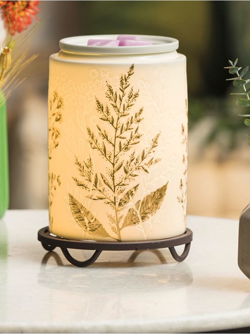 Scentsy Cream Porcelain Botanical Wax warmer